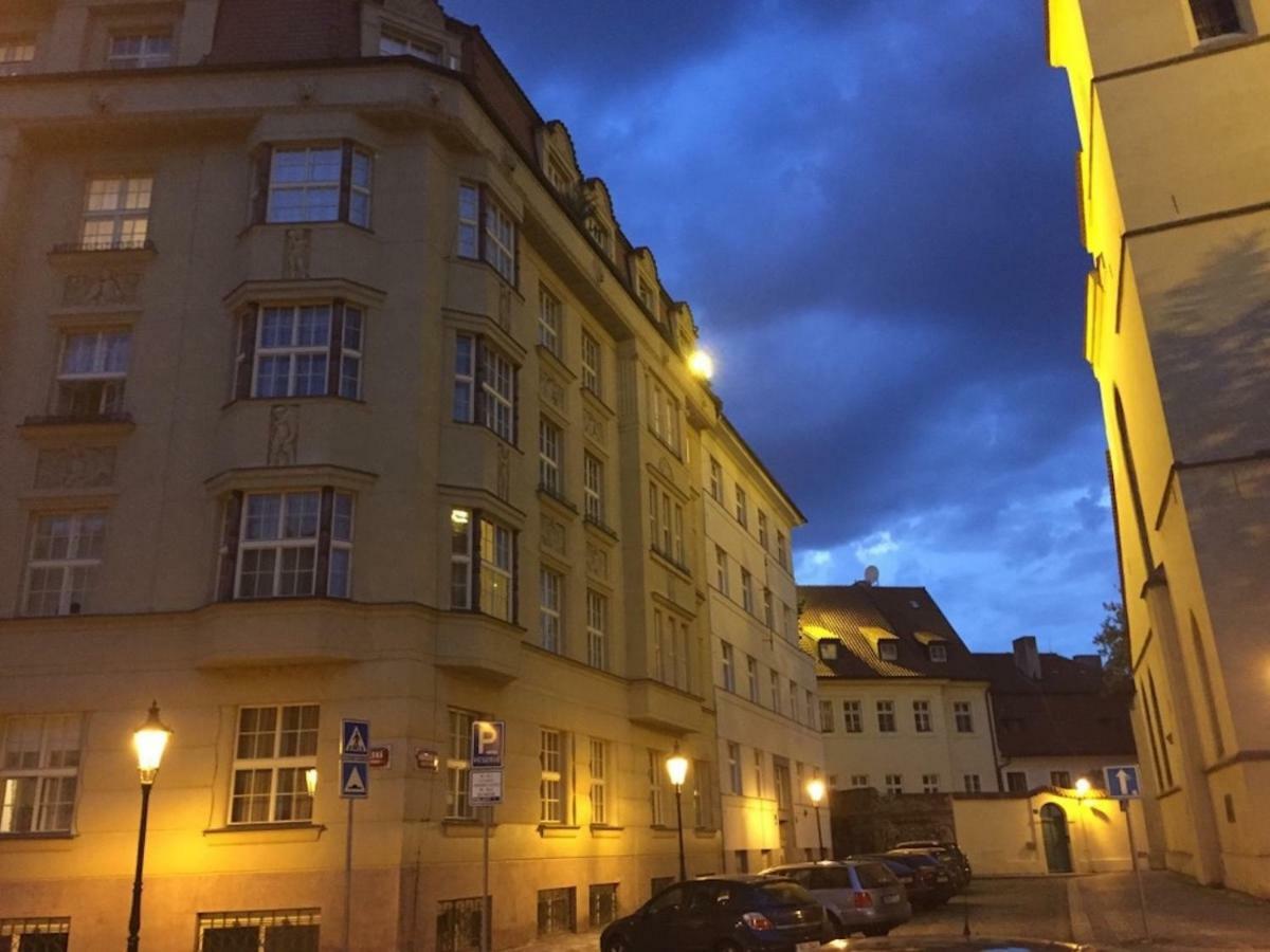 Spacious Elegance In The Heart Of Old Town Praga Esterno foto
